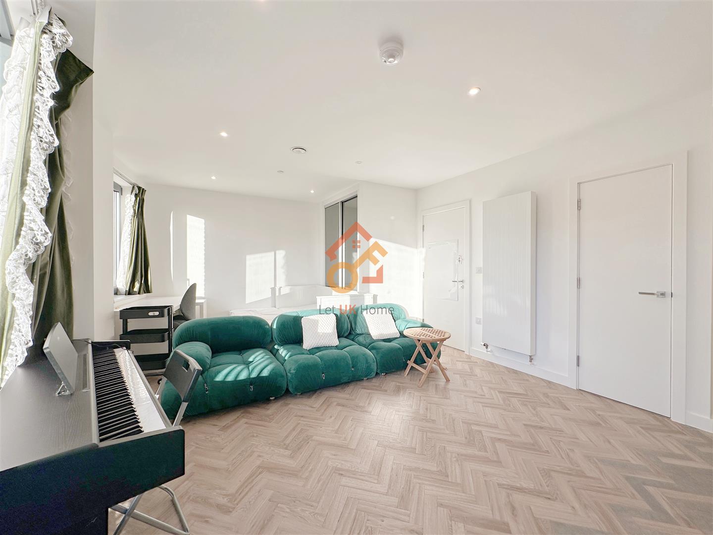 Flat Gillender Street in Greater London