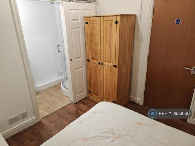 Room Hardshaw Street in St Helens