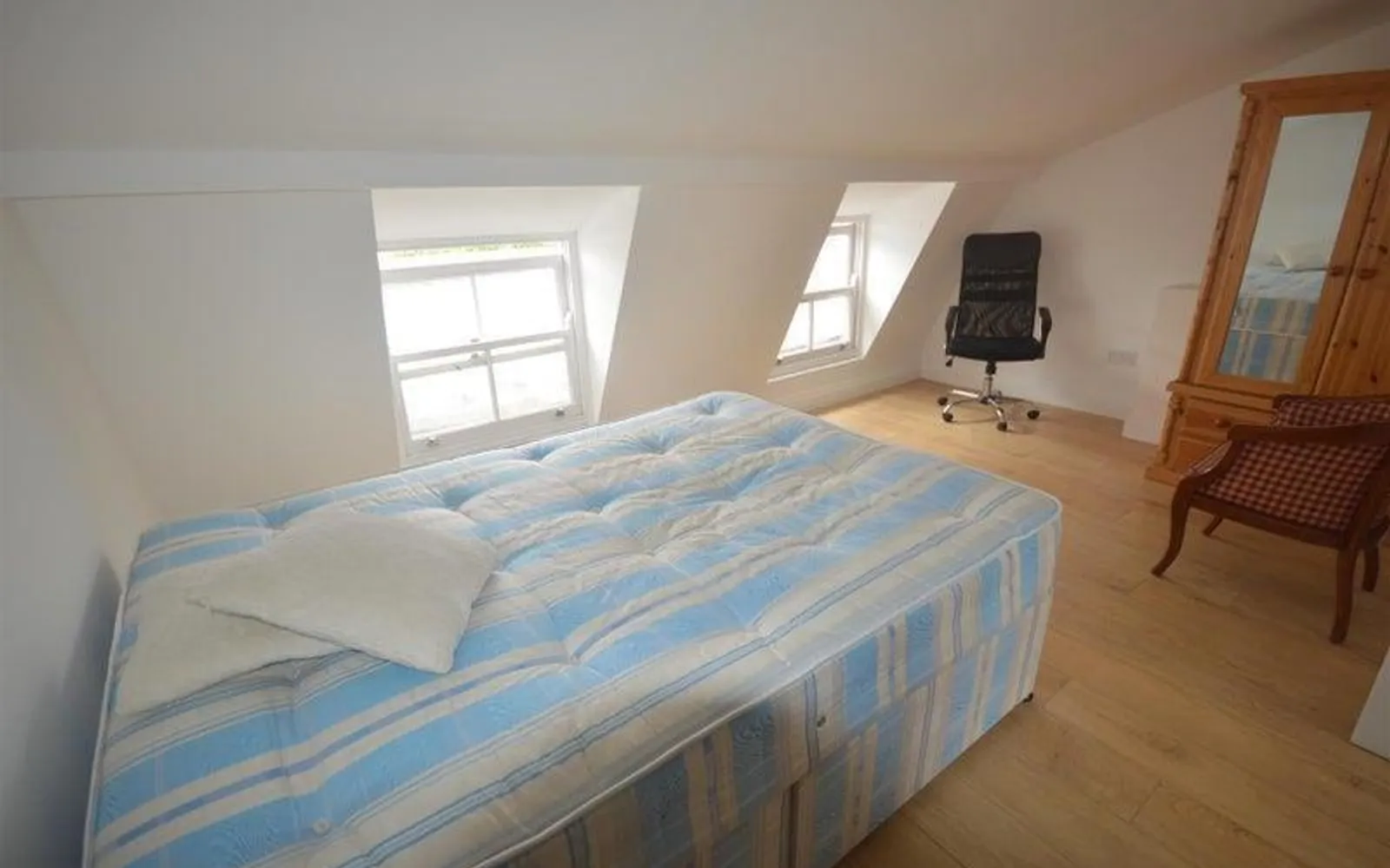 Room Caledonian Road in Greater London