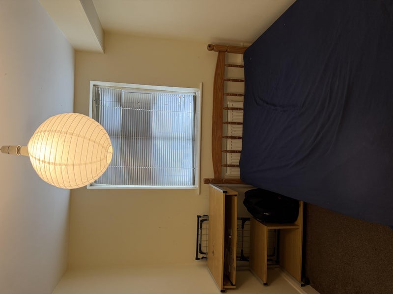 Room Sophie Road in Nottingham