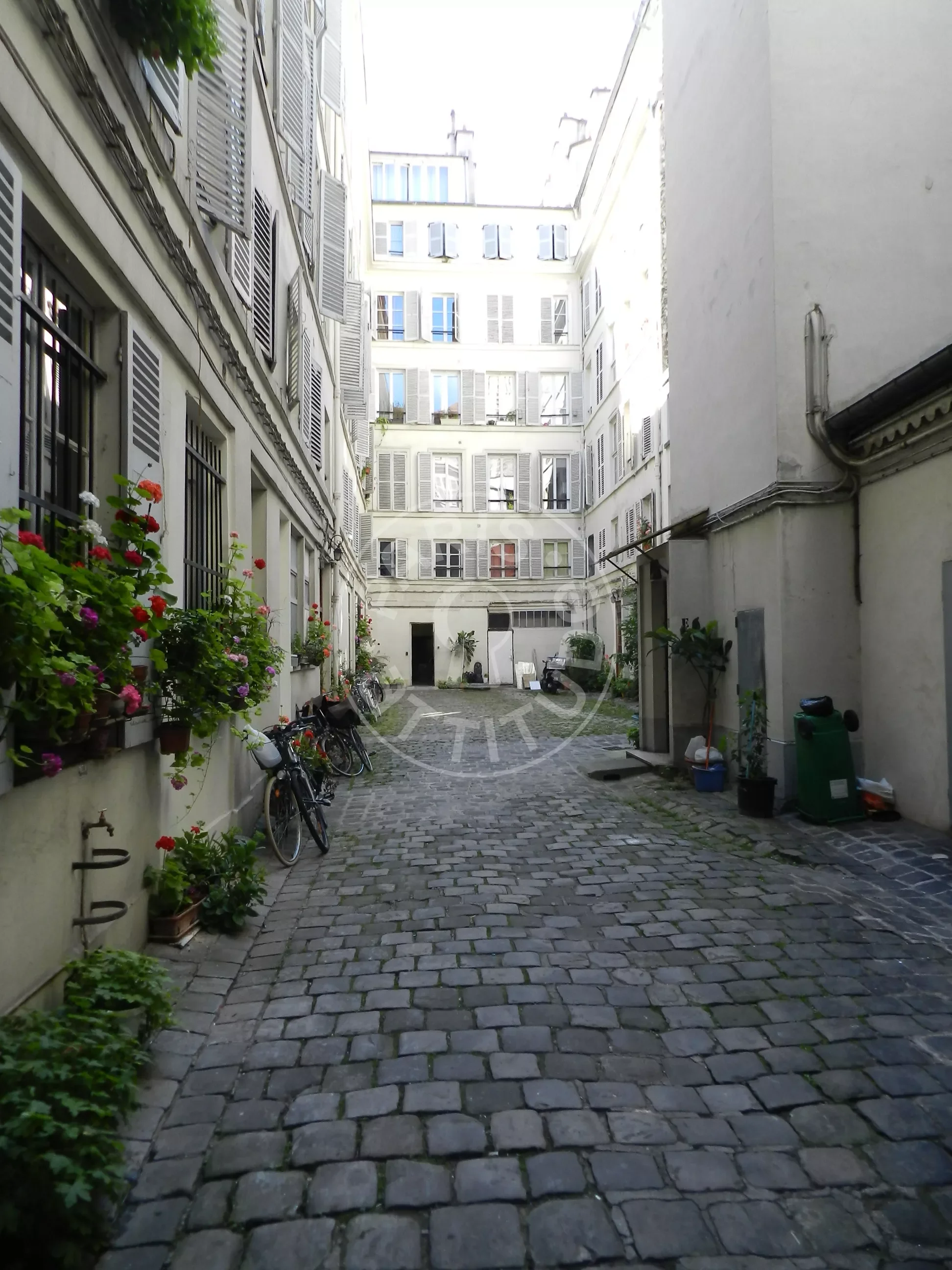 Appartement Rue du Château d'Eau à Paris