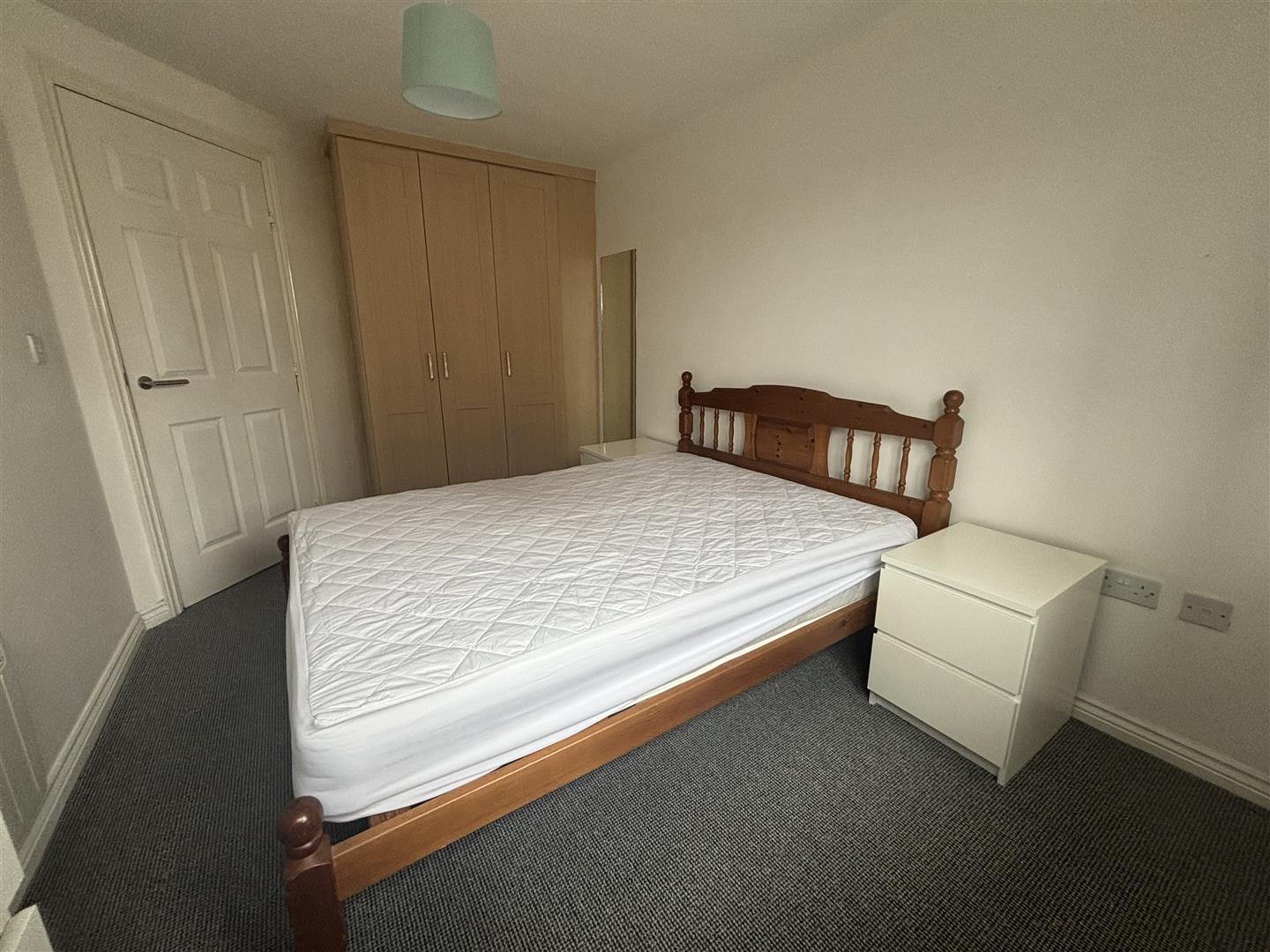 Flat Middlewood Street in Salford