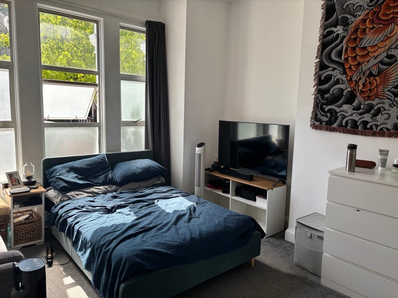Room Louisville Road in Greater London