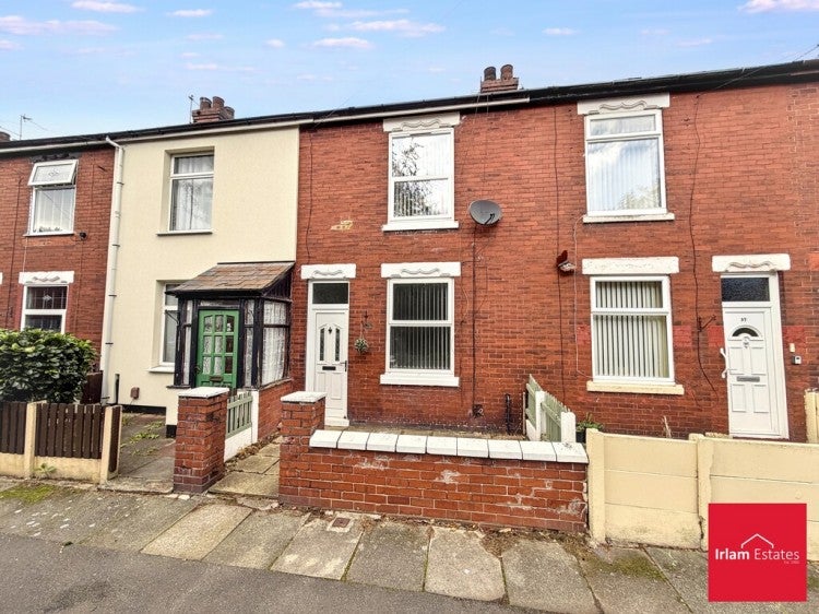 House Daneshill Lane in Salford
