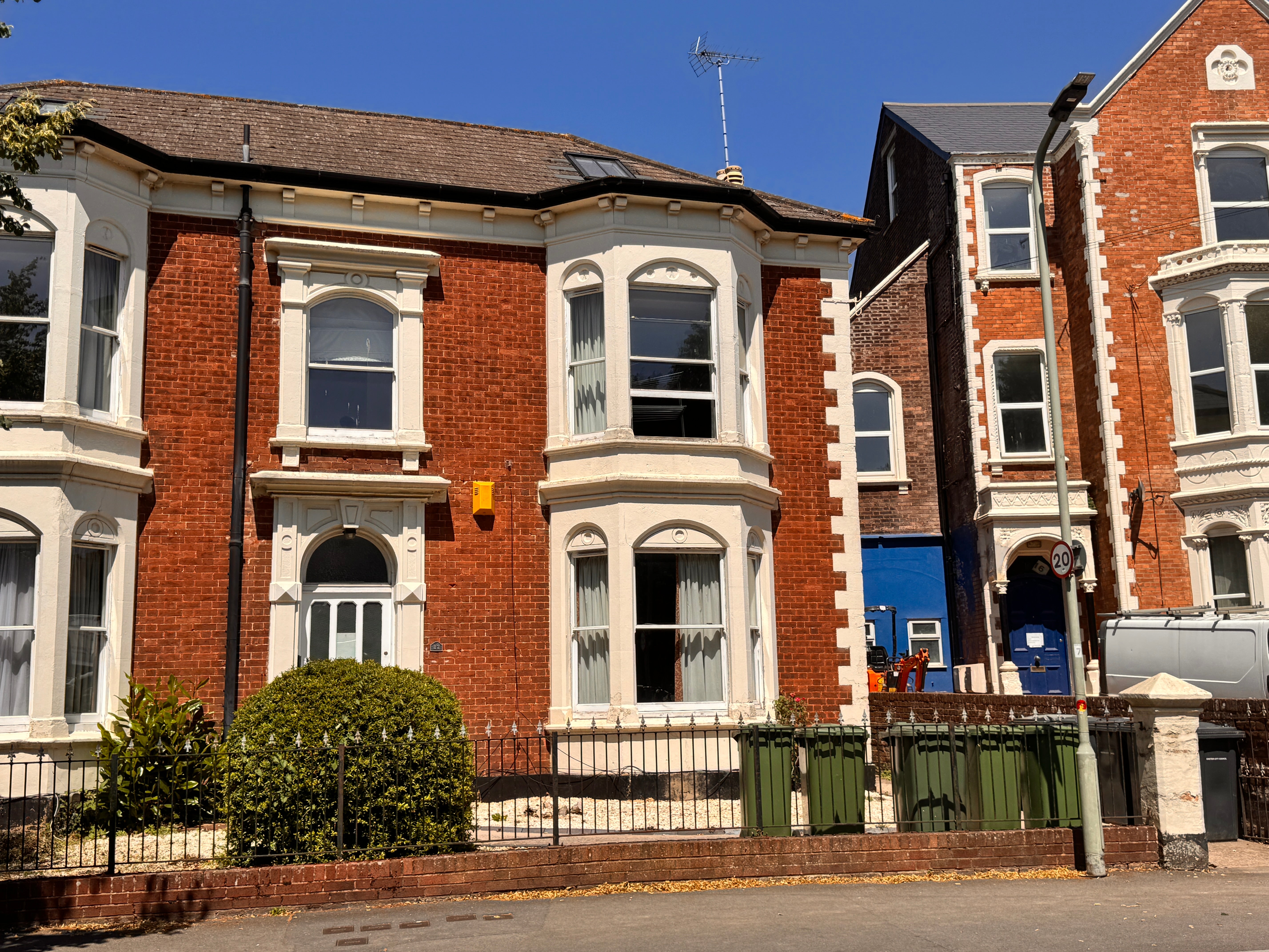 Flat York Road in Exeter