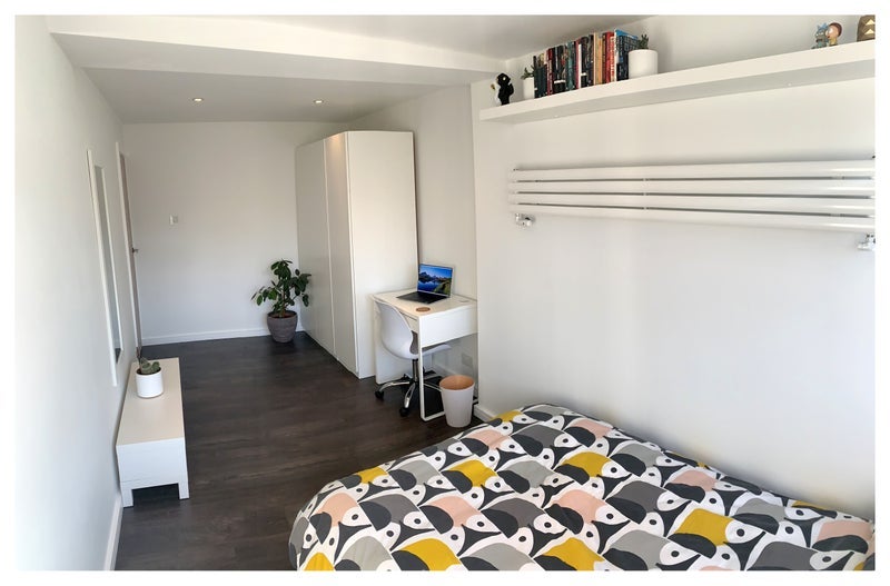 Room Pearce Road in Maidenhead