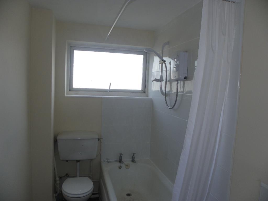 Flat Holbrook Lane in Coventry