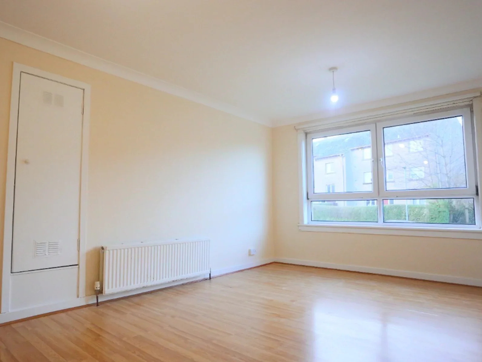 Flat Oxgangs Place in City of Edinburgh