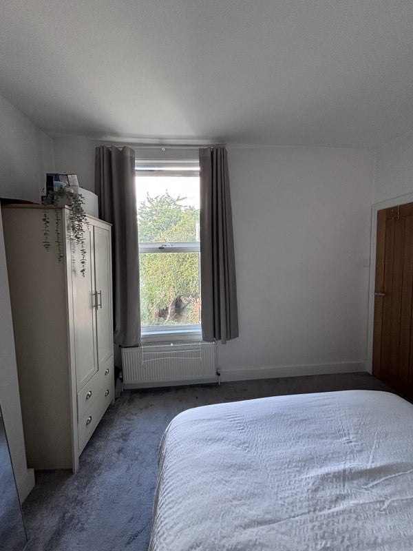 Room Penwith Road in Greater London