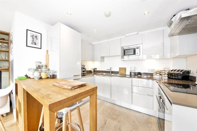 Room Seager Place in Greater London