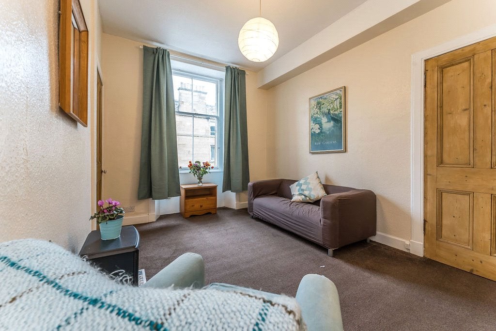 Flat Wardlaw Street in City of Edinburgh