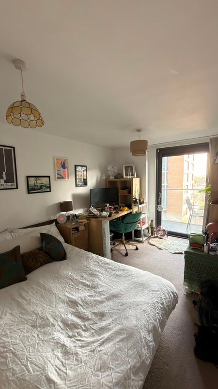Room Dalston Square in Greater London
