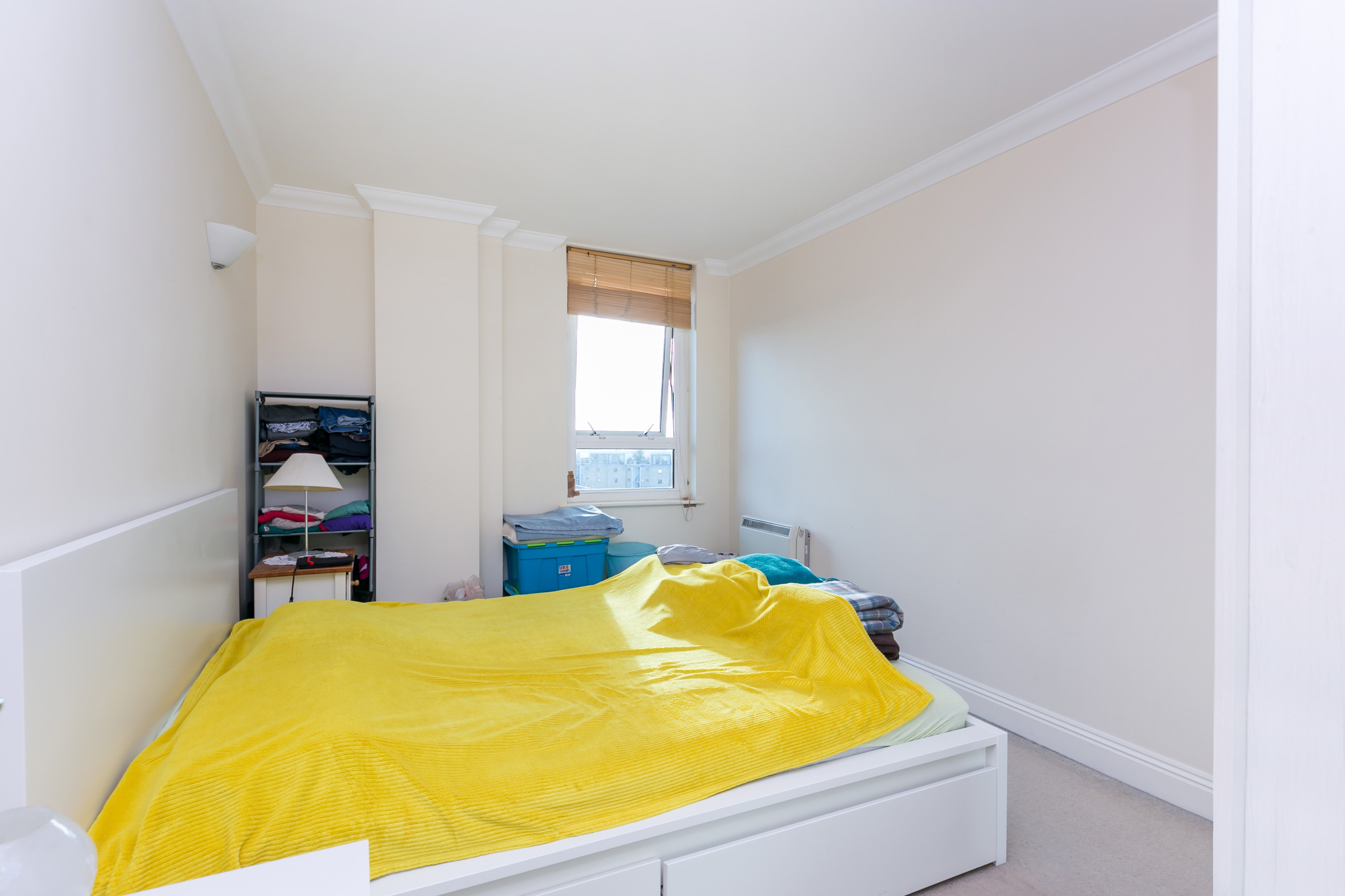 Flat Lanark Square in Greater London
