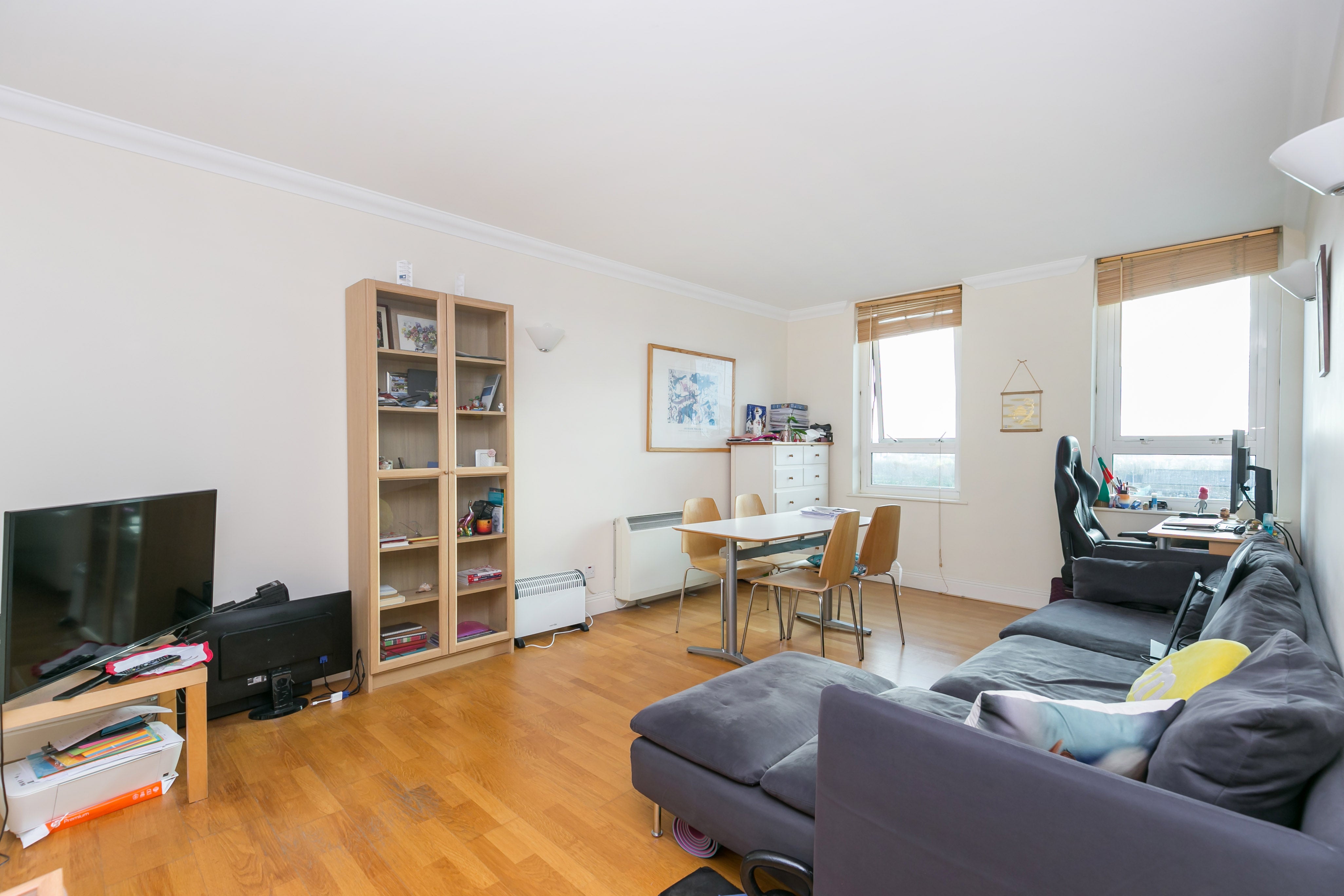 Flat Lanark Square in Greater London