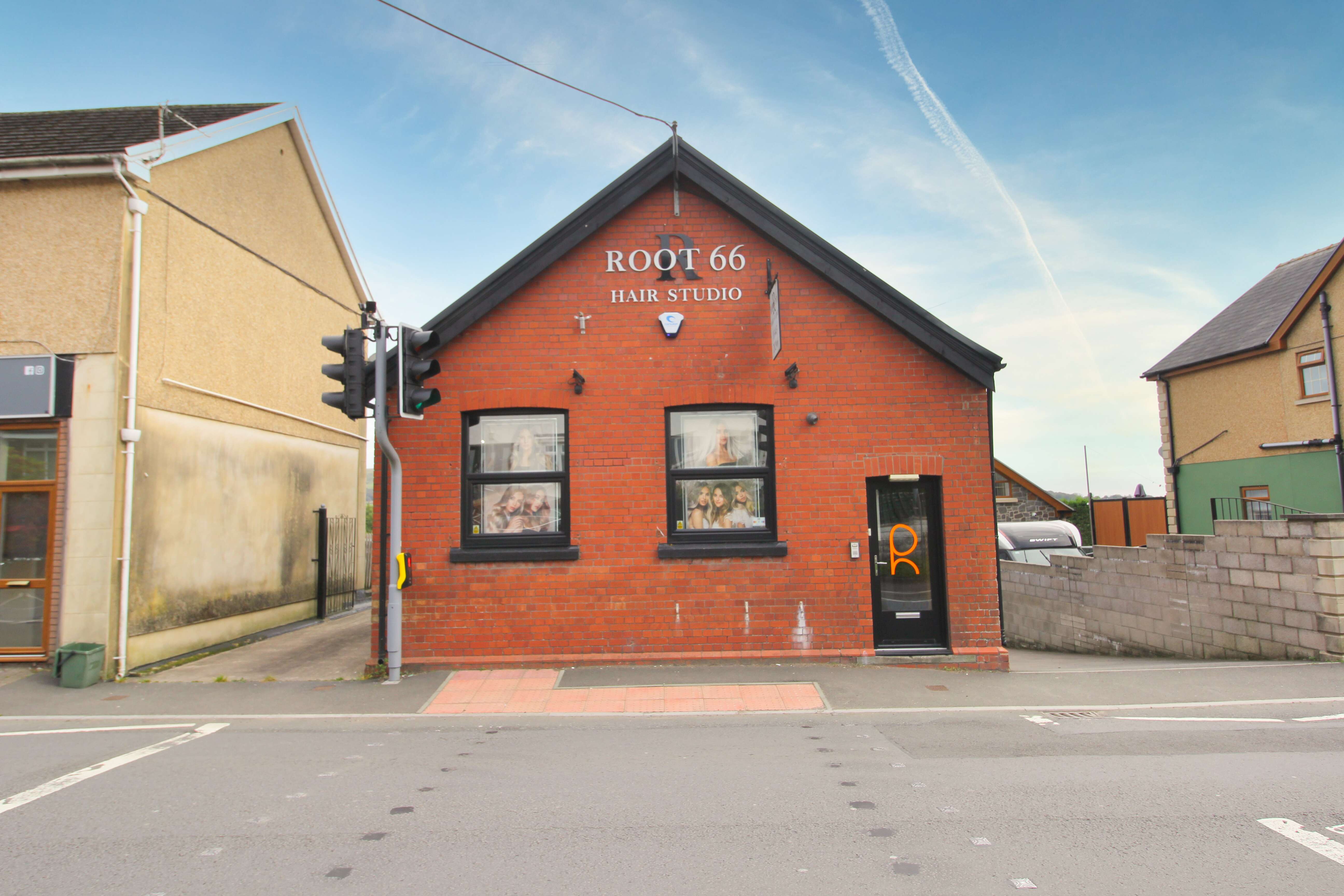 Flat Llantrisant Road in Llantwit Fardre