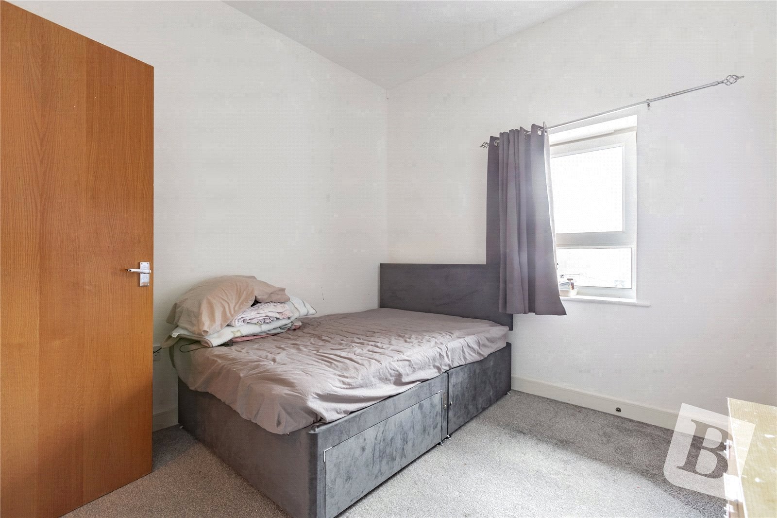 Flat Brooklands Avenue in Greater London