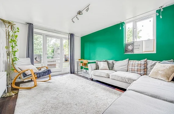 Flat Maygrove Road in Greater London