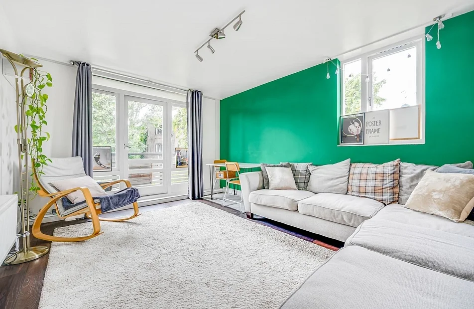 Flat Maygrove Road in Greater London