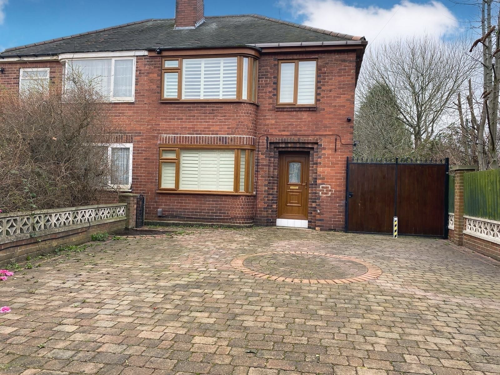 House Old Garden Drive in Rotherham
