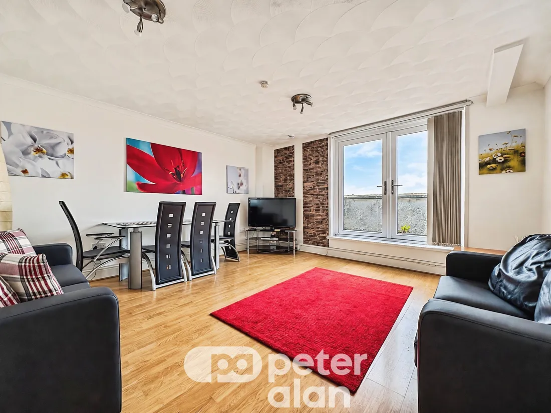 Flat Llansannor Drive in Cardiff