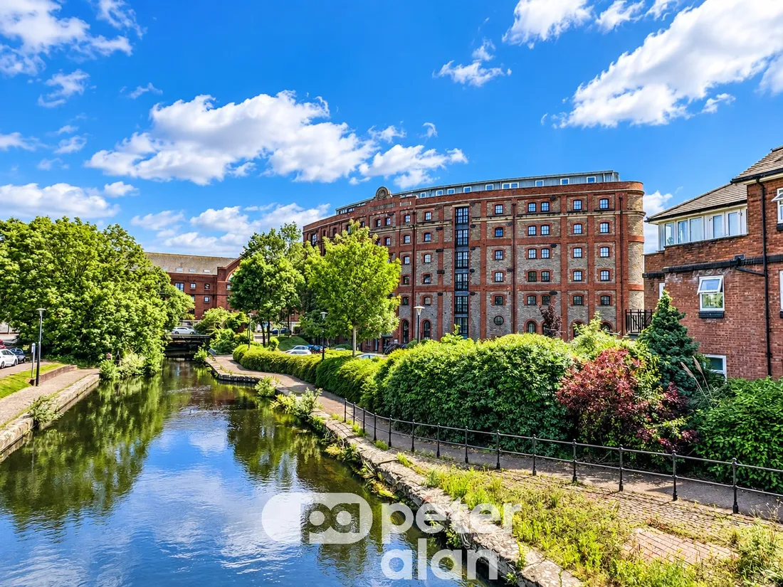 Flat Llansannor Drive in Cardiff