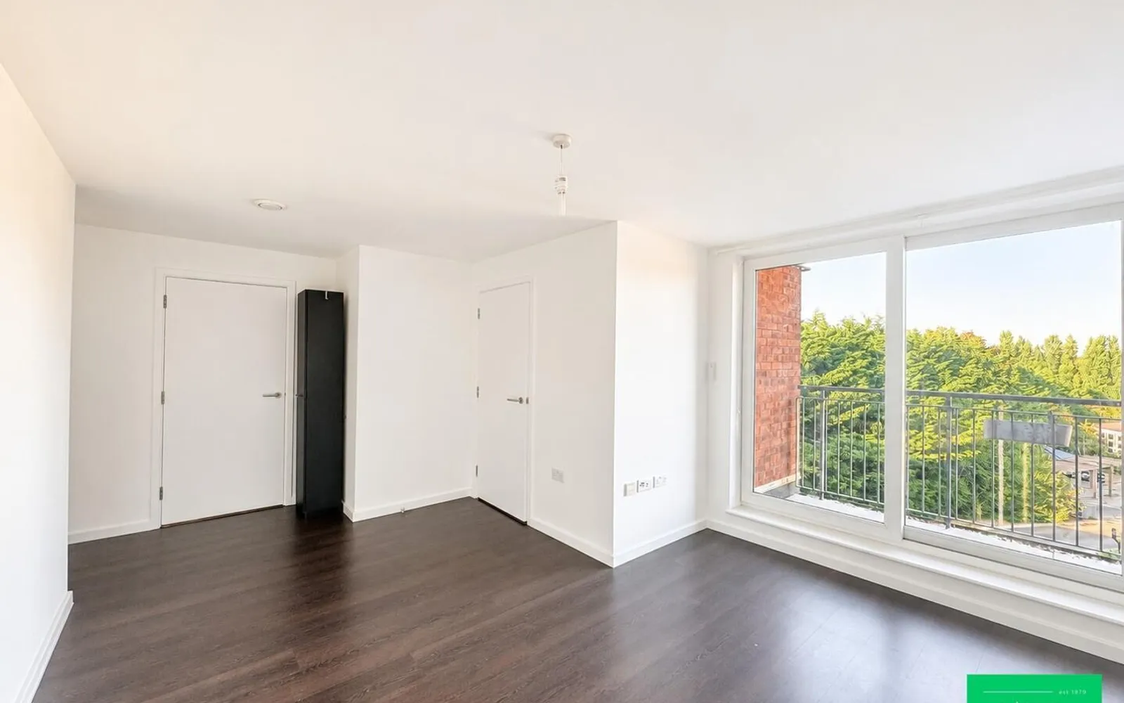 Flat Lankaster Gardens in Greater London
