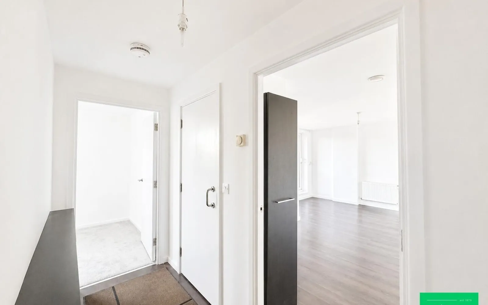 Flat Lankaster Gardens in Greater London