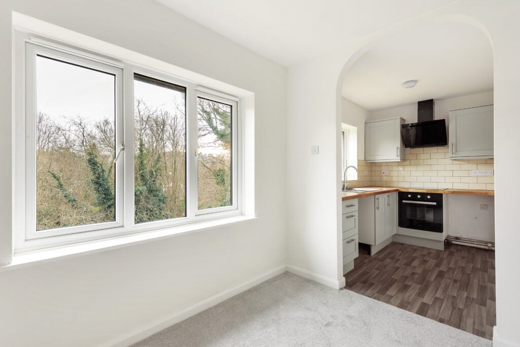 Flat Timbermill Court in Waverley