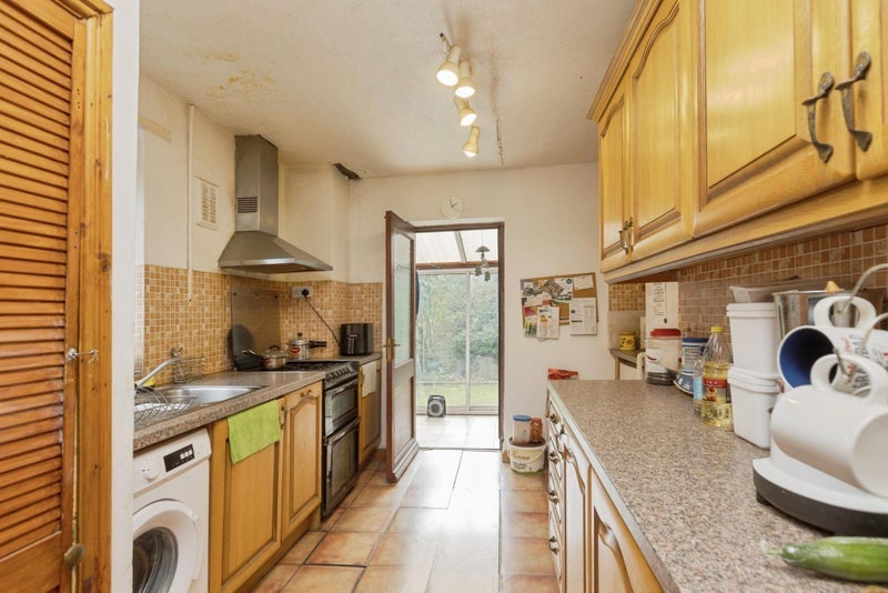 Room Ravensbury Road in Greater London