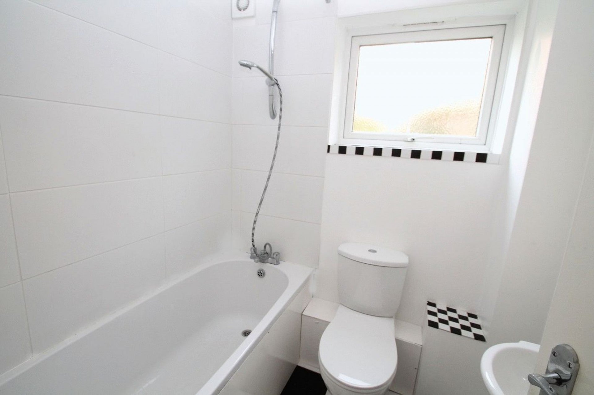Flat Butlers Court in High Wycombe Community Board