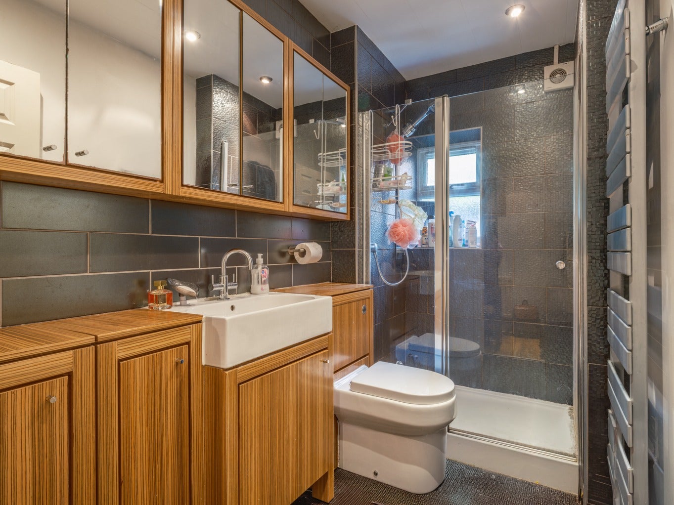 Flat Eskdale Terrace in Newcastle upon Tyne