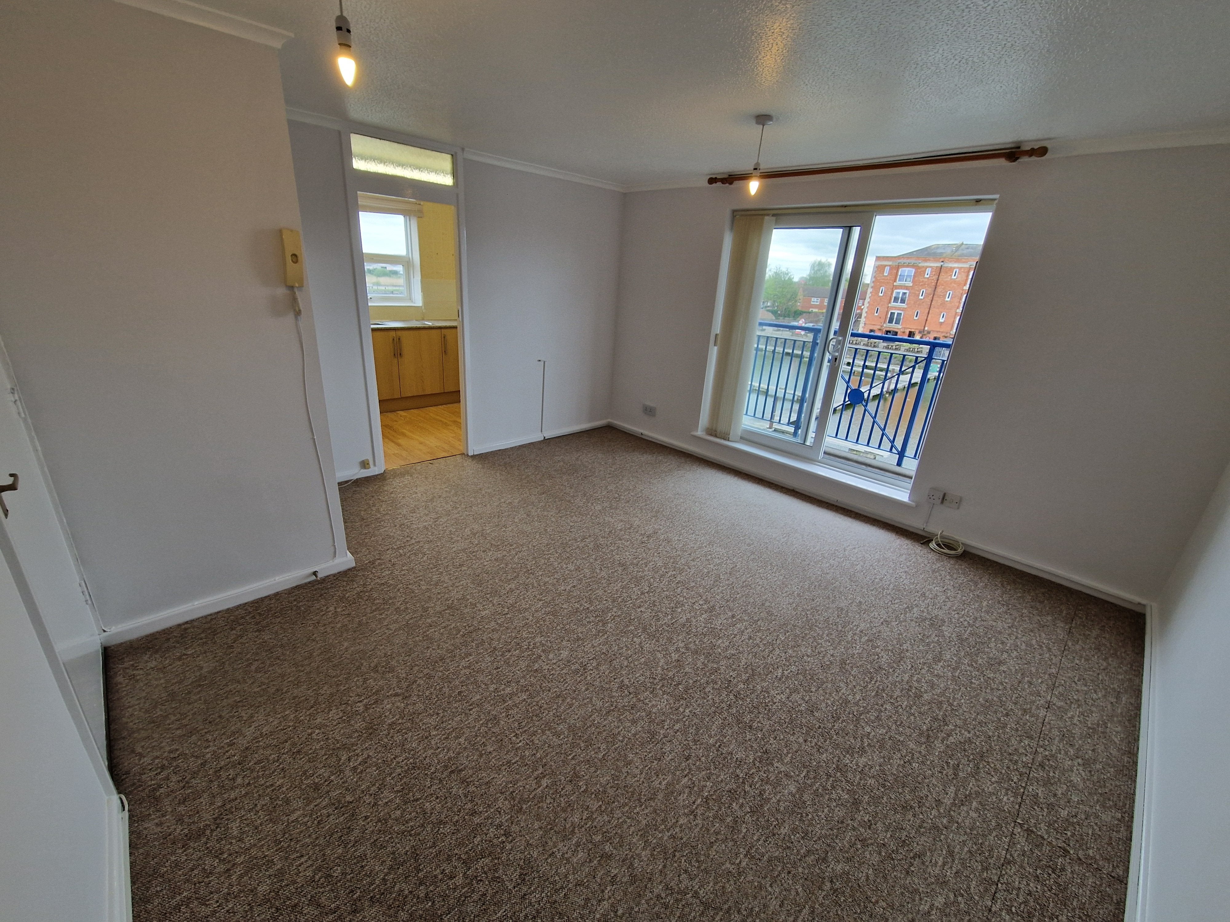 Flat Waverley Road in Bridgwater