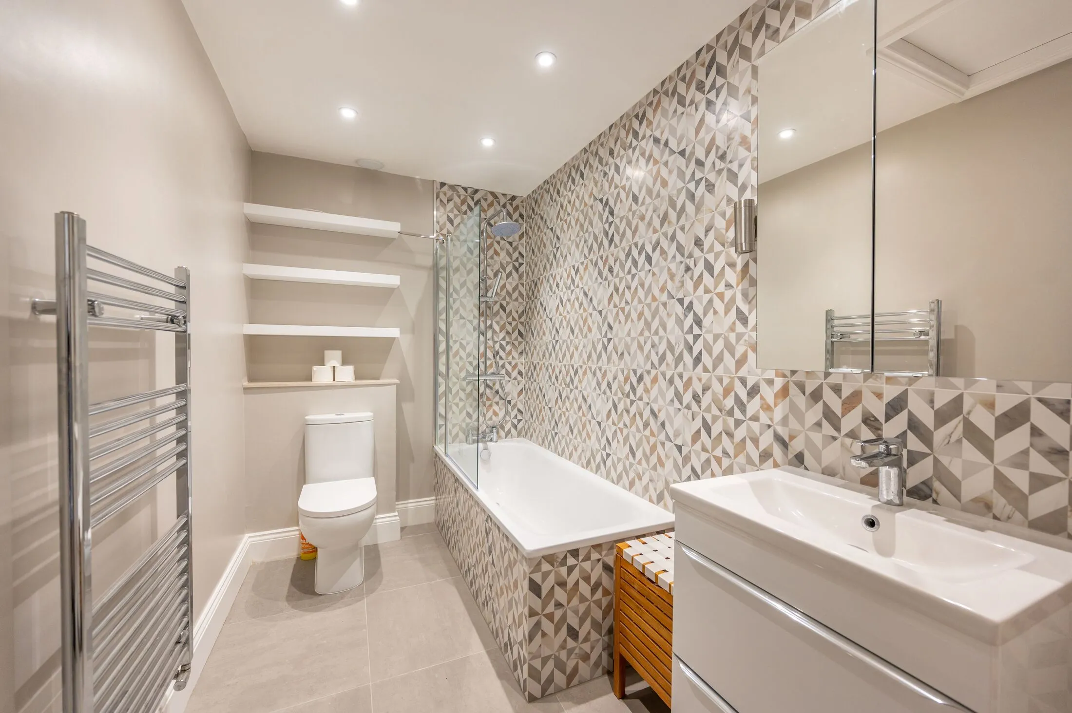 Flat Florence Road in Greater London