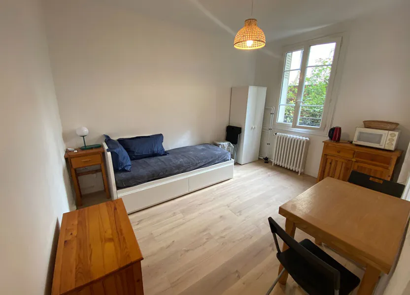 Flat Rue Céline Robert in Vincennes
