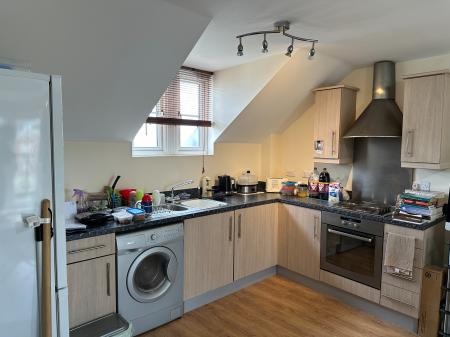 Flat Critchley Avenue in Dartford