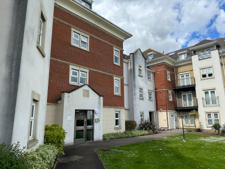 Flat Critchley Avenue in Dartford