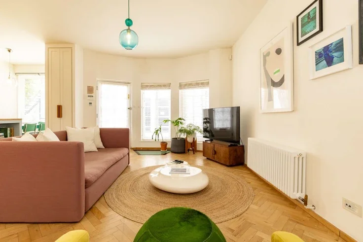 House Queensberry Mews West in Greater London