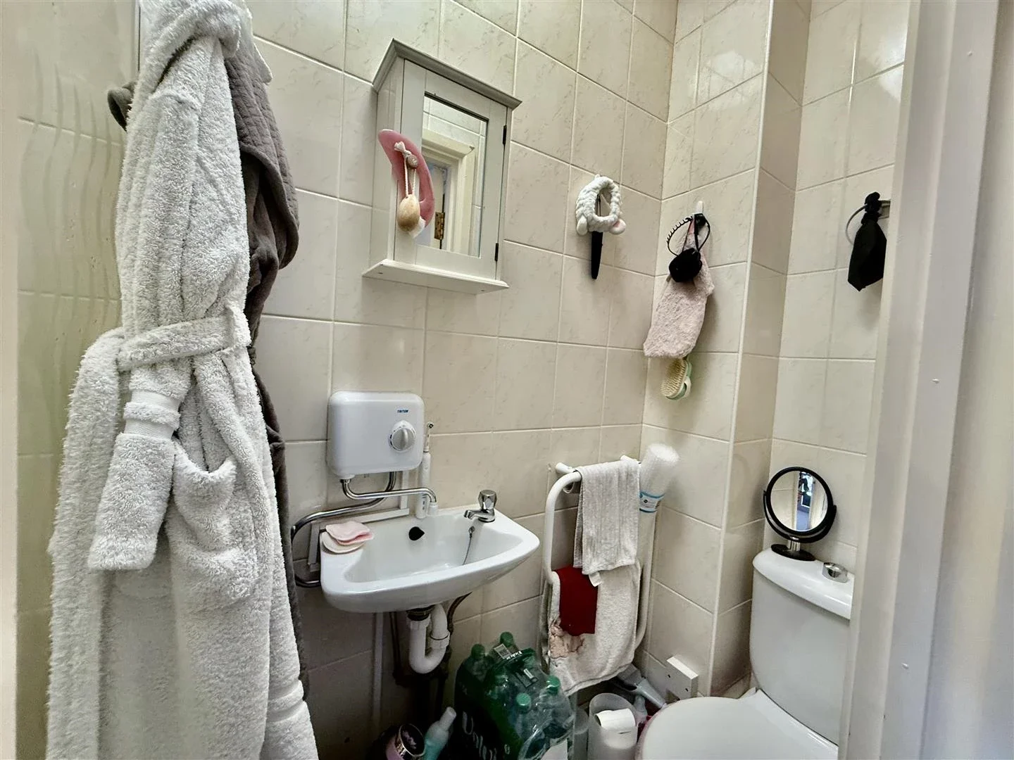 Flat Cranbrook Park in Greater London