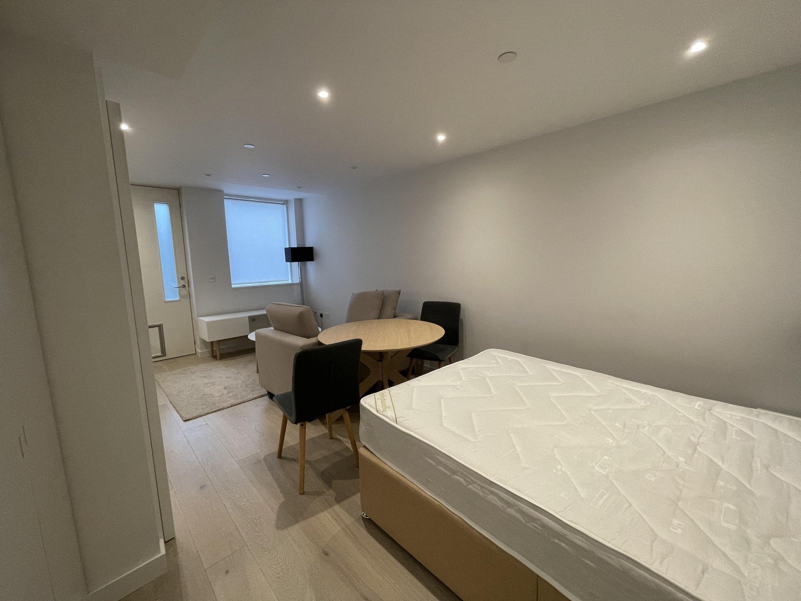 Flat King Street in Greater London