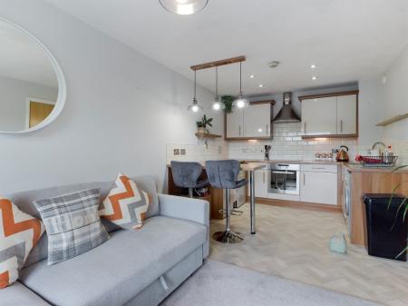 Flat Phoebe Road in Swansea