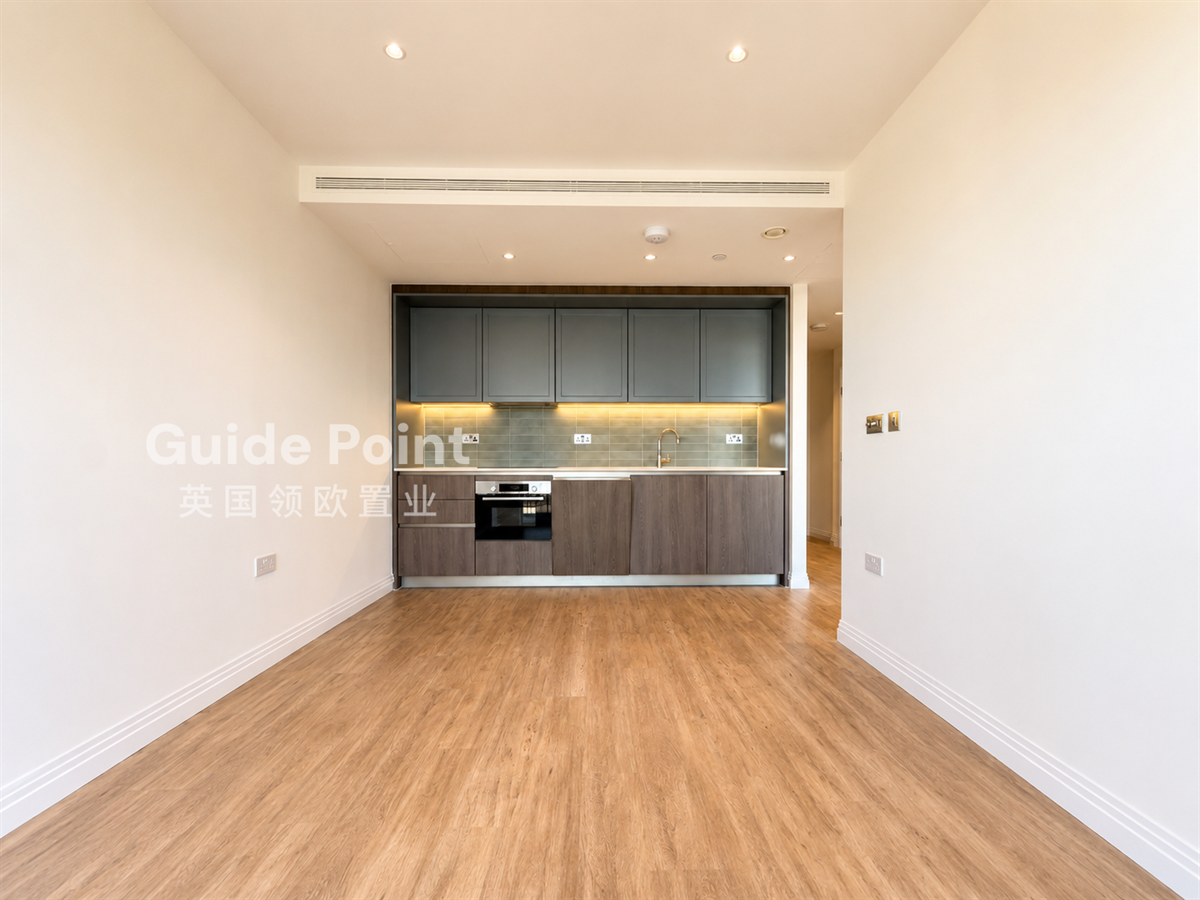 Flat Vauxhall Street in Greater London
