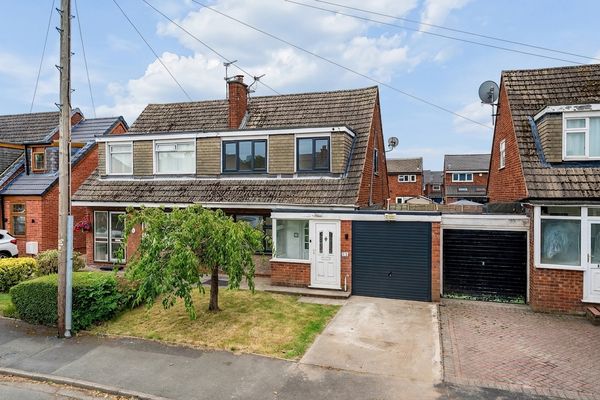 House Romsey Drive in Cheadle Hulme