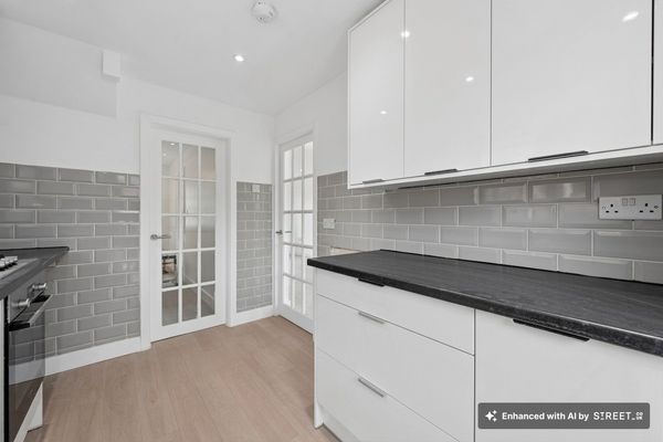 House Romsey Drive in Cheadle Hulme