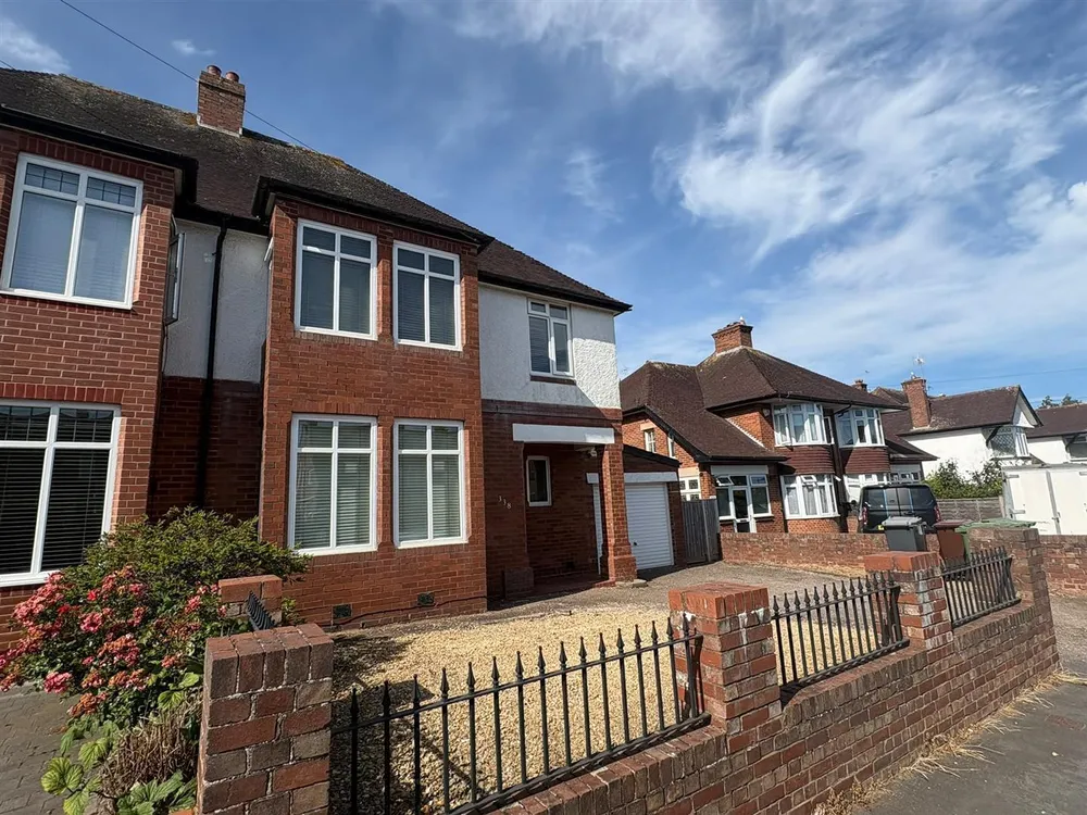 House Pinhoe Road in Exeter
