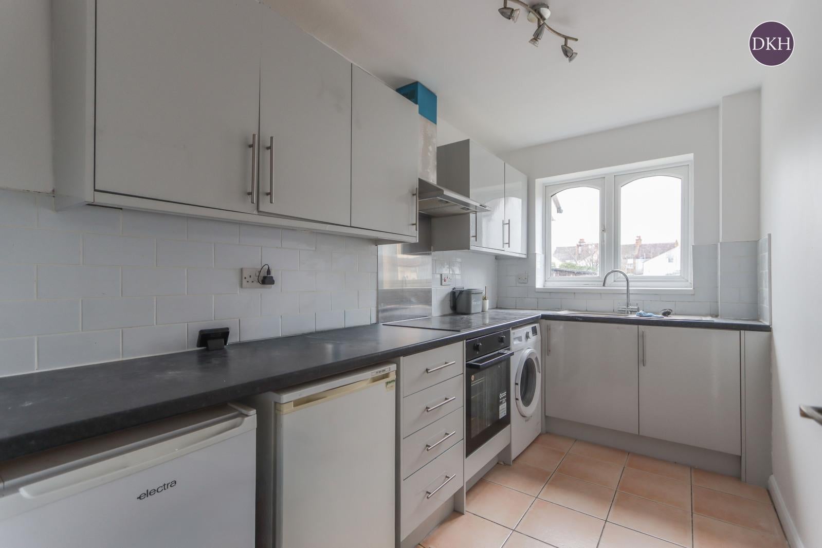 Flat Harwoods Road in Watford