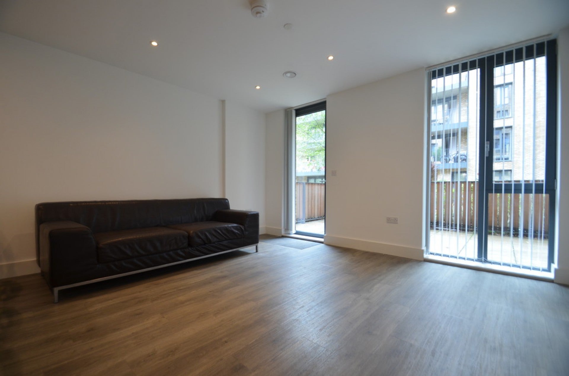 Flat Elmsleigh Road in Borough of Spelthorne