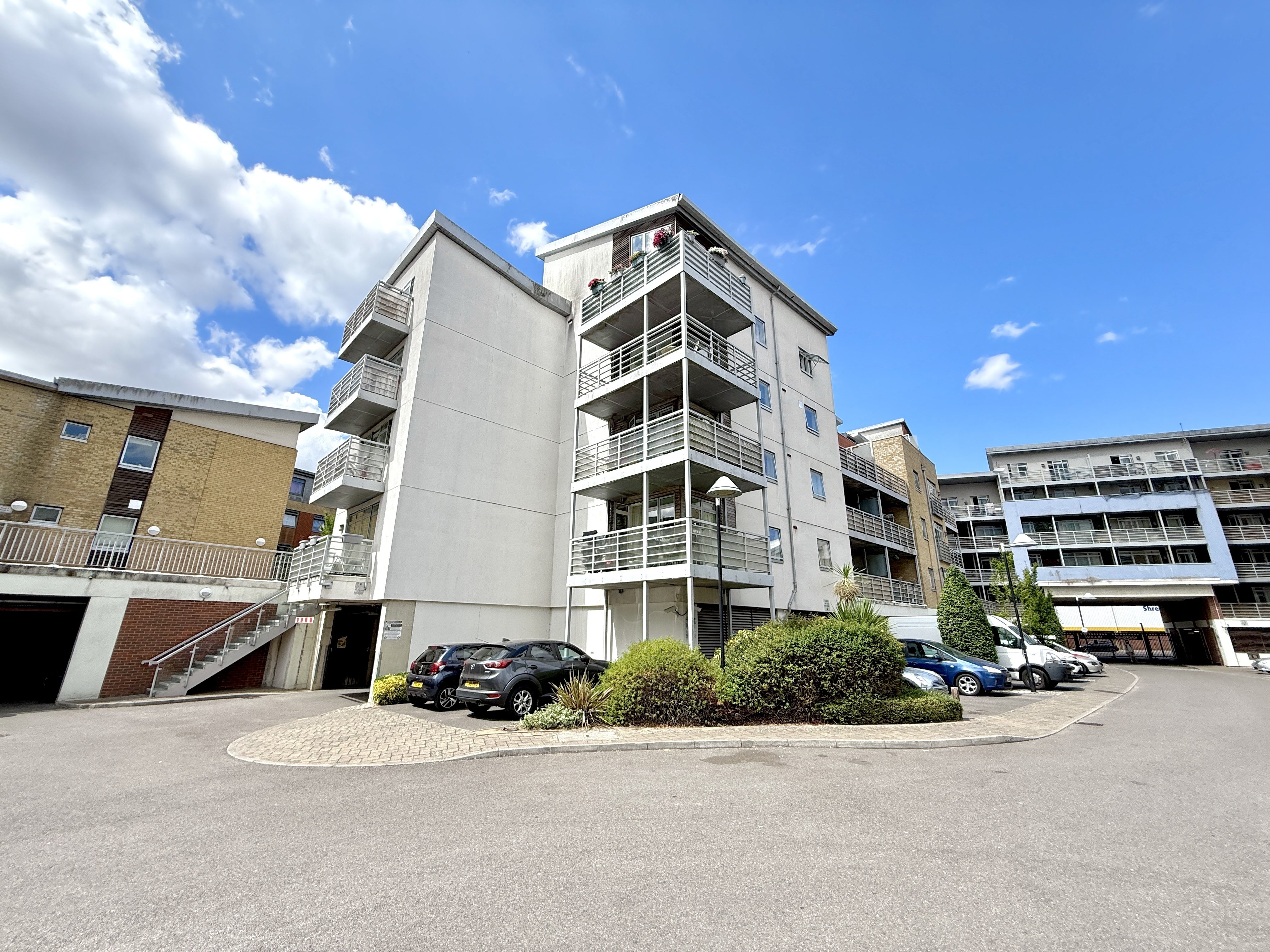 Flat Kingfisher Meadow in Maidstone
