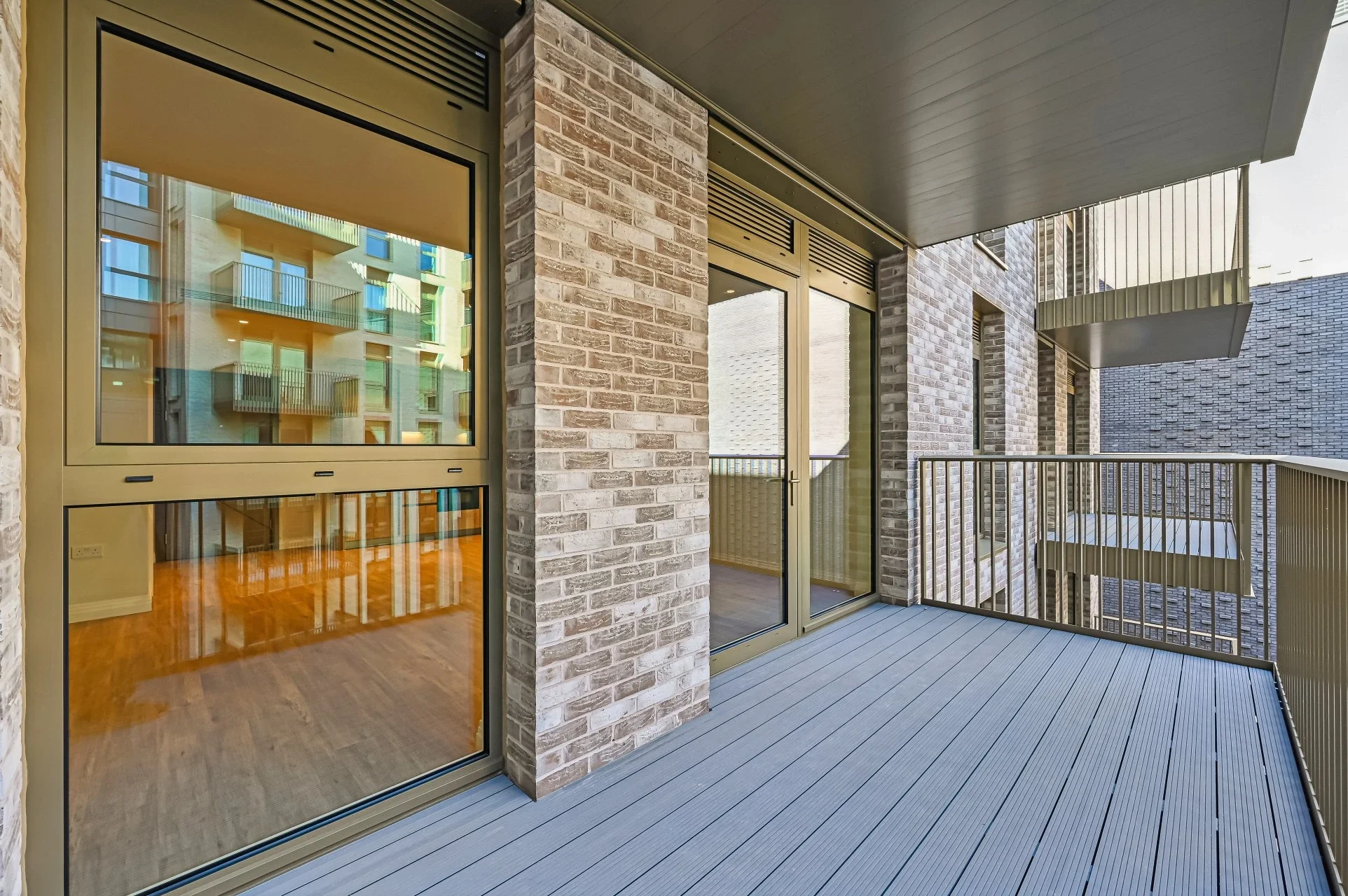 Flat Wincott Street in Greater London