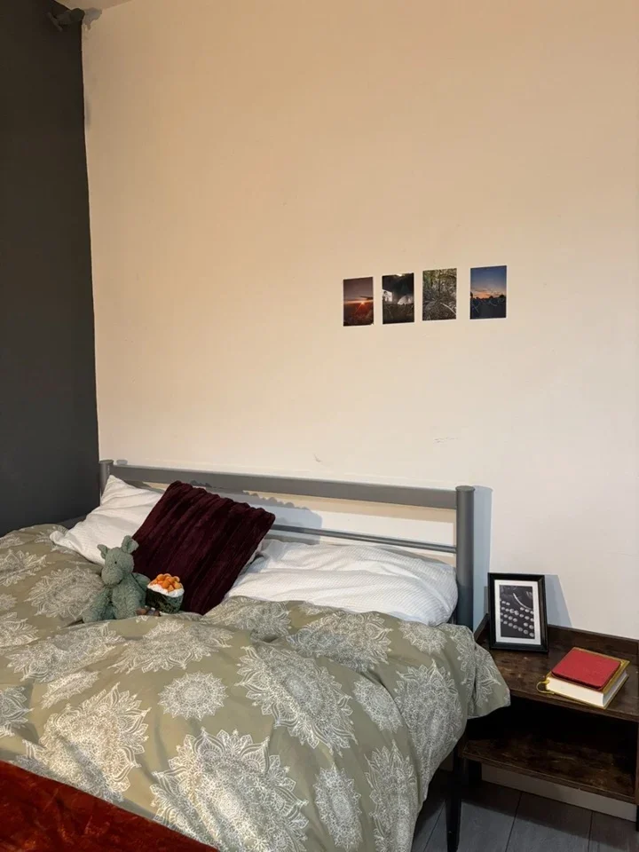 Room Harrison Street in Greater London