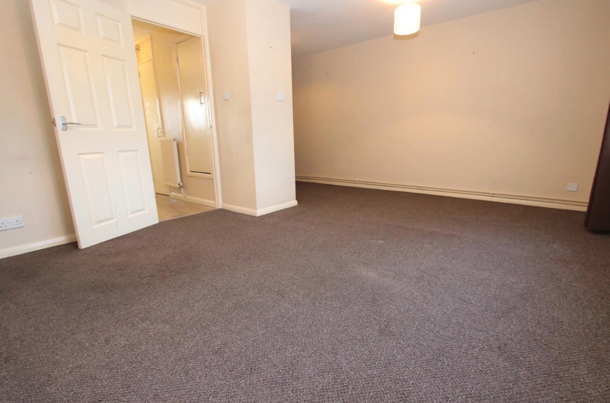 Room Heather Way in Dacorum